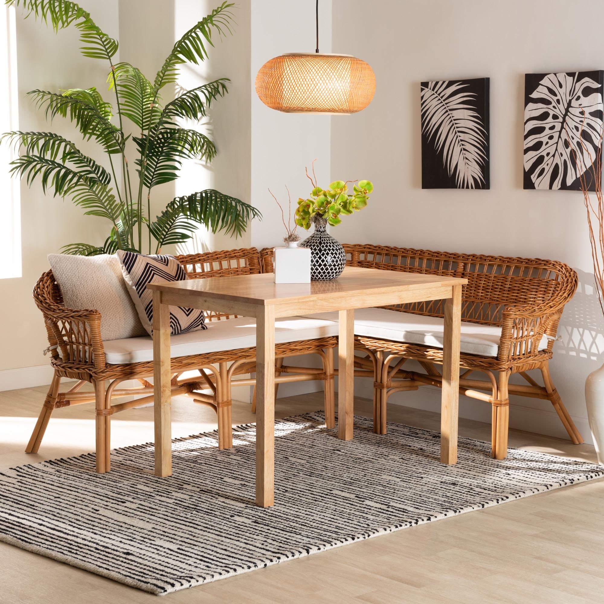 Rattan breakfast shop nook