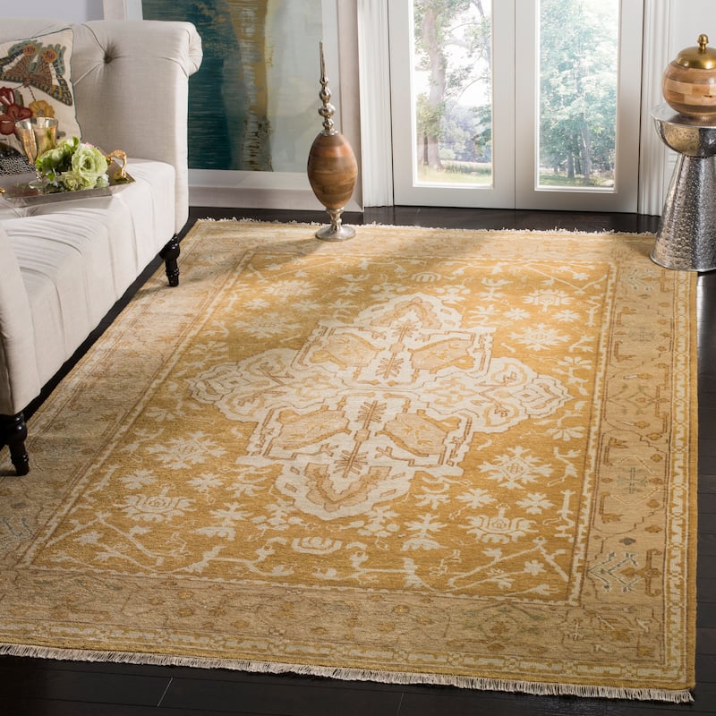 SAFAVIEH Couture Hand-knotted Oushak Belma Traditional Oriental Wool Rug - 6' x 9' - Gold/Brown