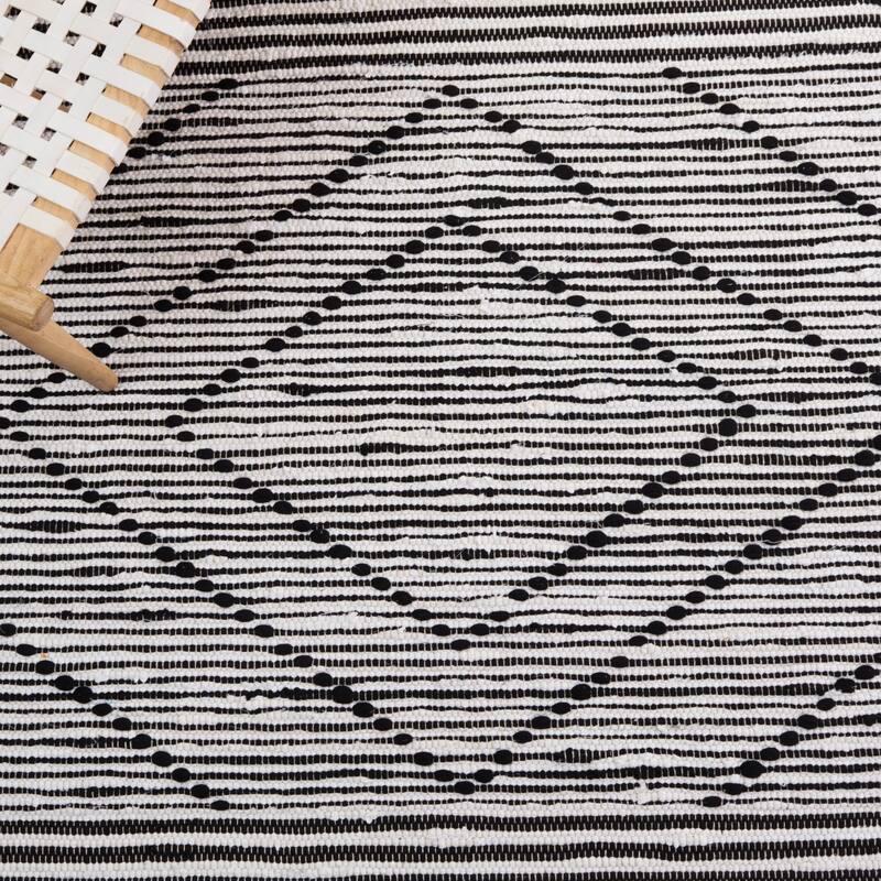 SAFAVIEH Handmade Striped Kilim Chizuko Transitional Rug