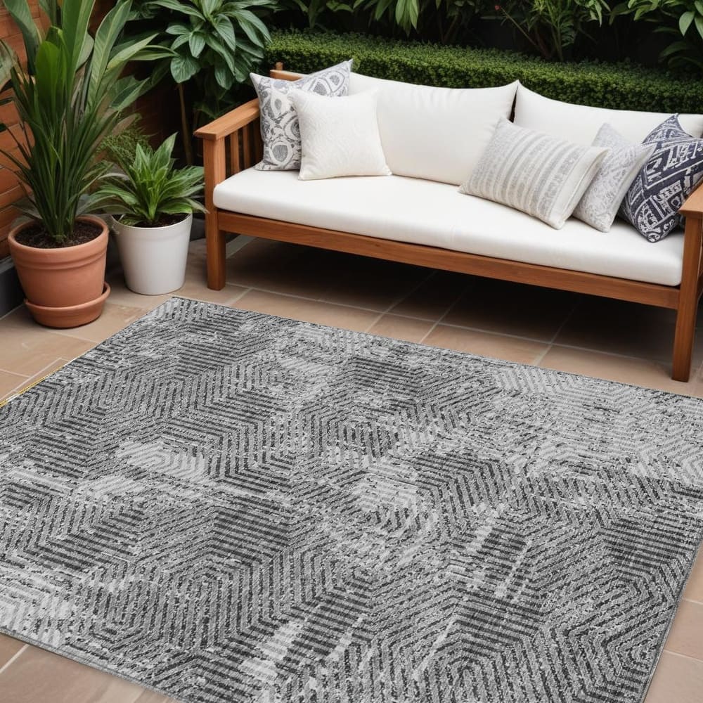 HomeRoots Geometric Transitional Rectangle Outdoor Rug