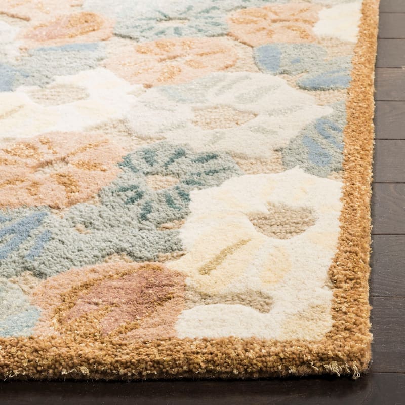 Martha Stewart by SAFAVIEH Poppy Field Wool/ Viscose Rug