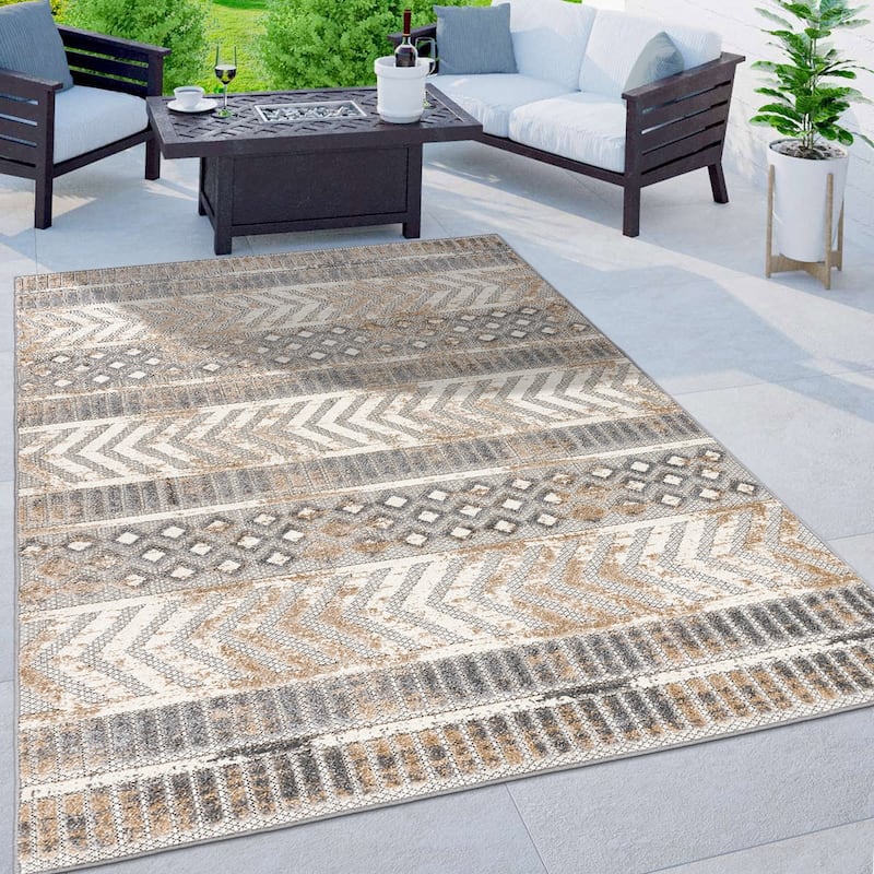 World Rug Gallery Distressed Geometric Indoor/Outdoor Area Rug - 5' x 7' - Beige