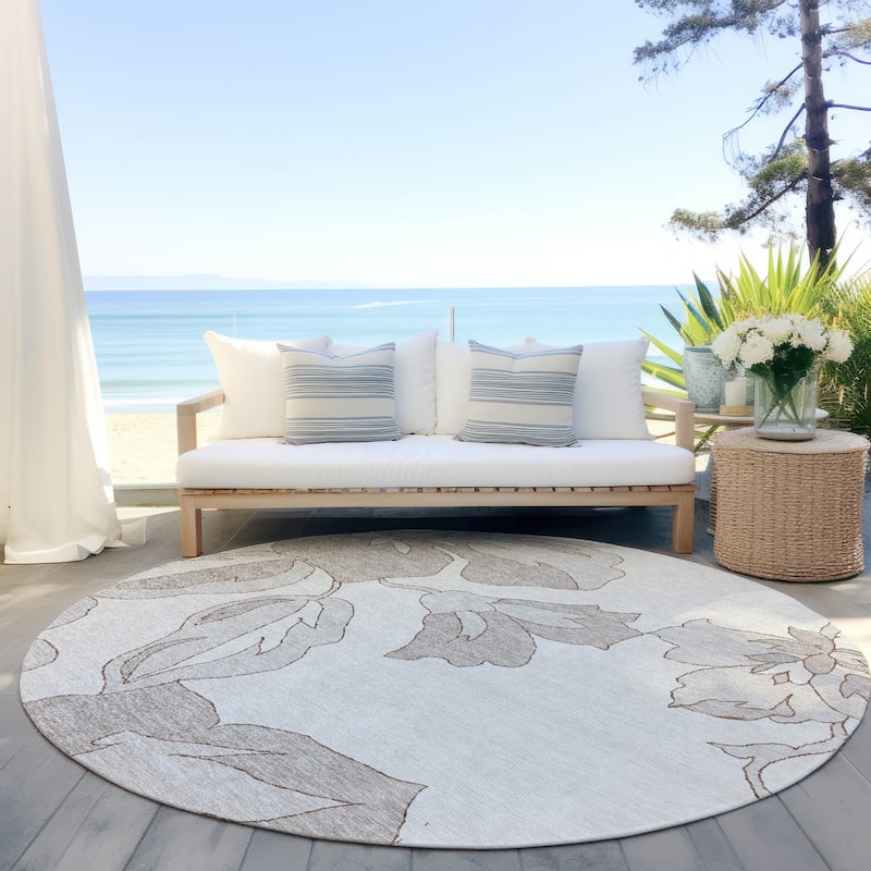 Machine Washable Indoor/ Outdoor Chantille Floral Rug - Ivory - 8' x 8'