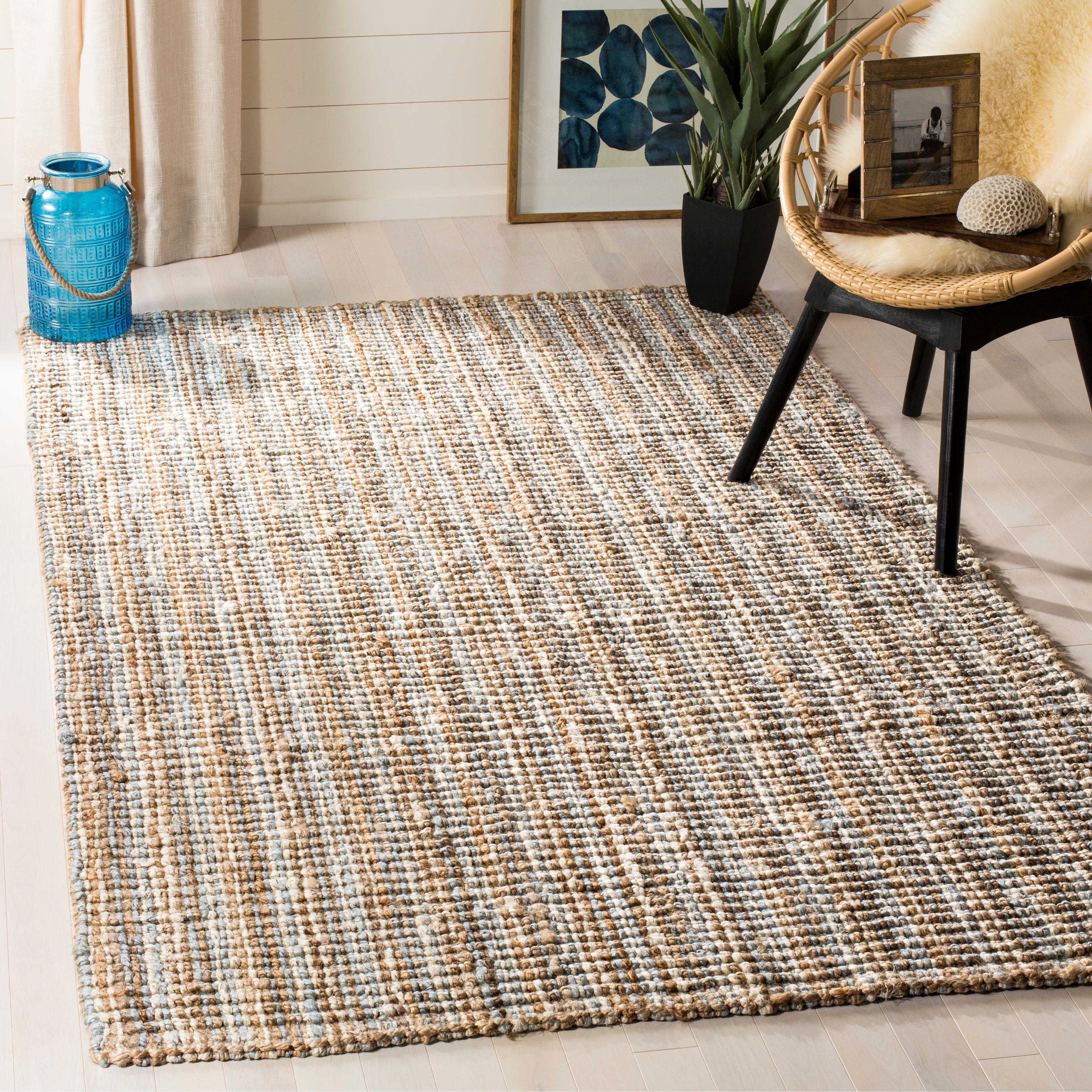 https://ak1.ostkcdn.com/images/products/is/images/direct/d6183eae20f692fc9cfd294f19749ab87c56baae/SAFAVIEH-Jerneja-Handmade-Solid-Chunky-Jute-Area-Rug.jpg