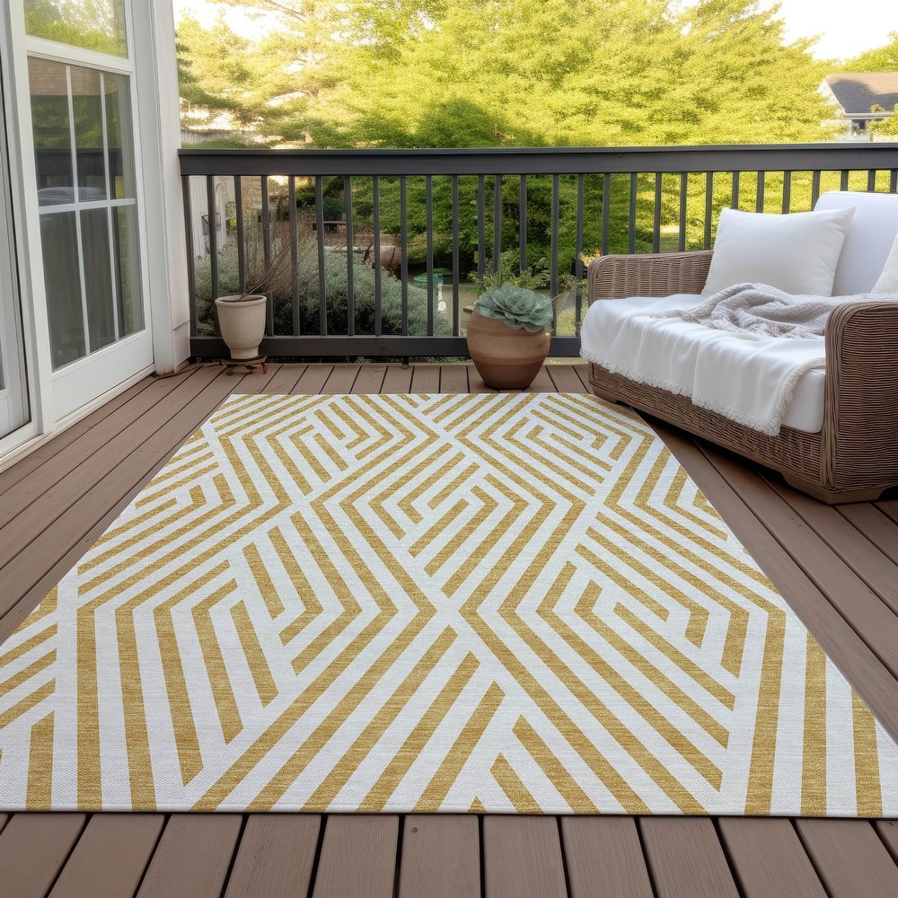 Machine Washable Indoor/ Outdoor Modern Diamonds Chantille Rug