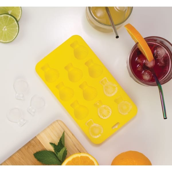 https://ak1.ostkcdn.com/images/products/is/images/direct/d61d834ebd80bdb0b3de314d72c79de834910163/HIC-Yellow-Silicone-Shell-Shape-Ice-Cube-Tray-and-Baking-Mold---Makes-12-Cubes.jpg?impolicy=medium