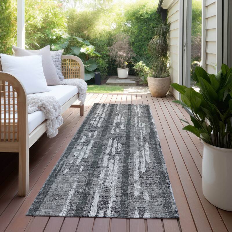 Machine Washable Indoor/ Outdoor Chantille Stripe Ombre Rug - Gray - 2'3" x 7'6"