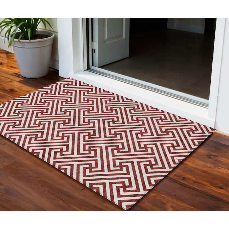 HomeRoots Geometric Transitional Rectangle Outdoor Rug - 3' x 5'