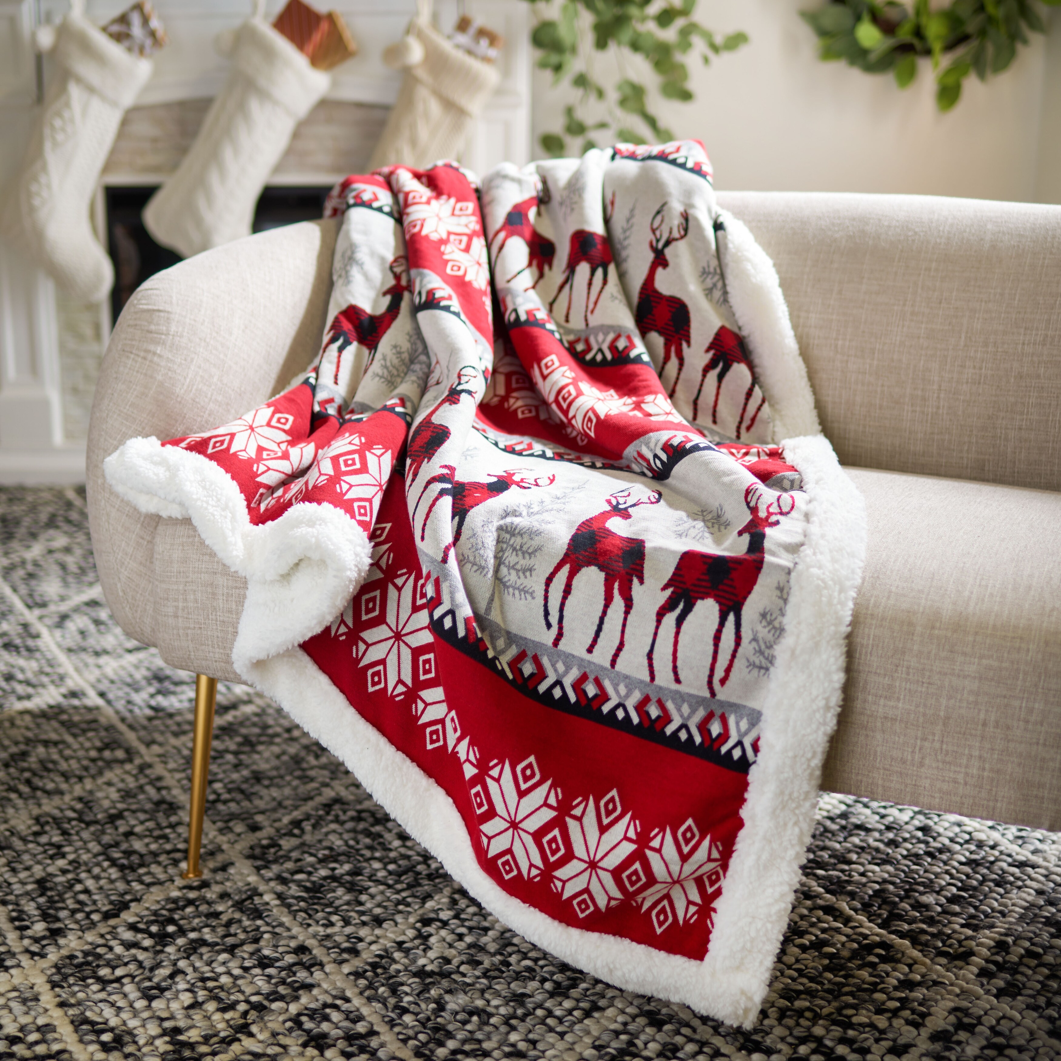 Safavieh Prancer Sherpa Throw Blanket In Red