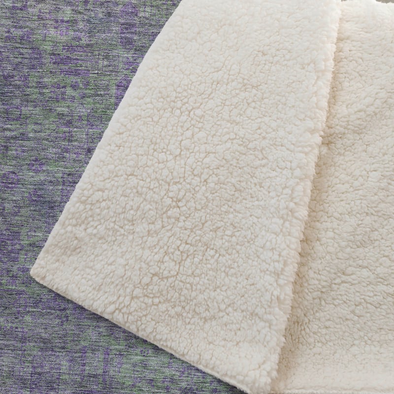 Premium Machine Washable Persian Panel Sherpa Throw Blanket