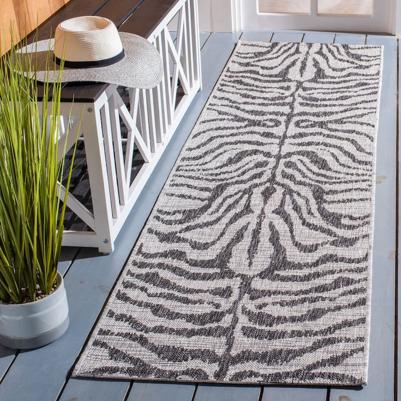 SAFAVIEH Courtyard Kalyonka Indoor/ Outdoor Waterproof Patio Backyard Rug