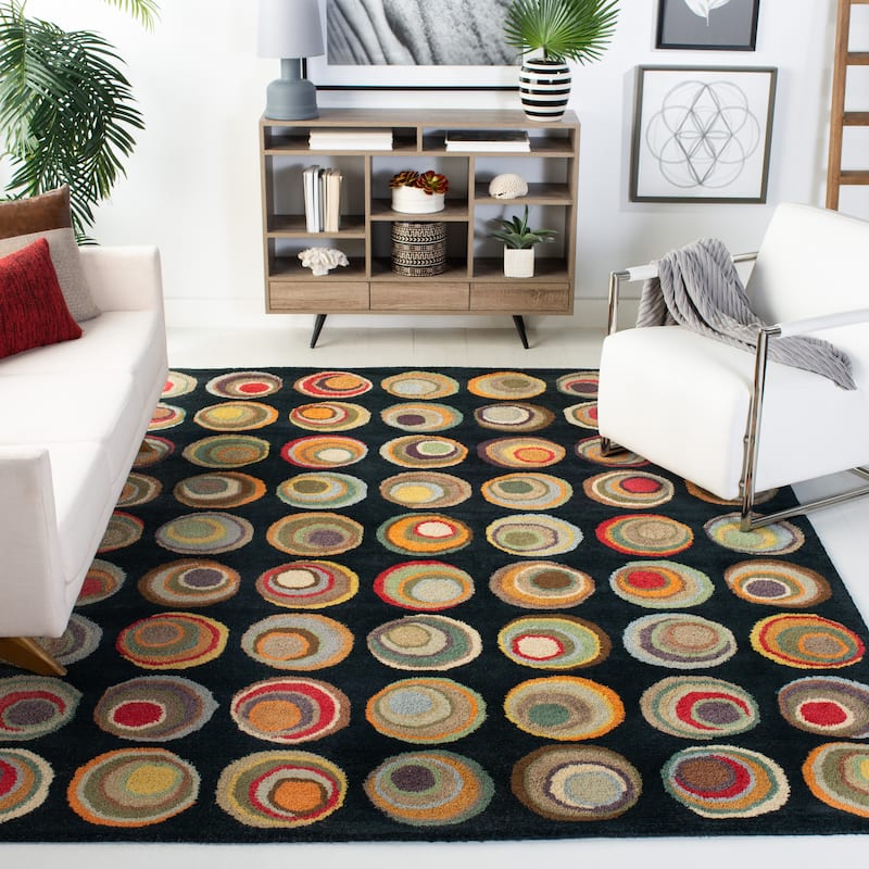 SAFAVIEH Handmade Soho Leia N.Z. Wool Rug - 7'6" x 9'6" - Black/Multi