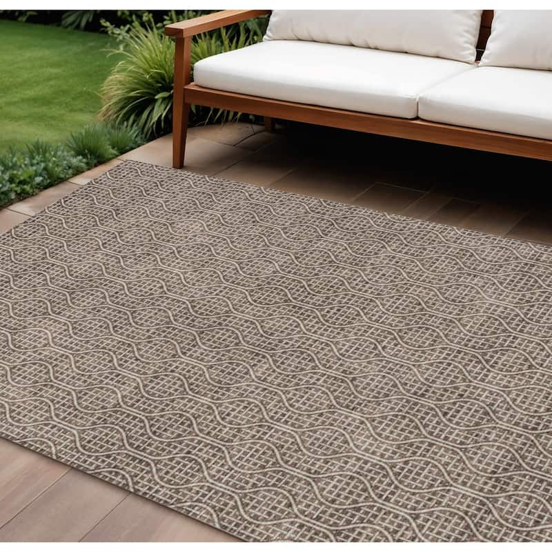 HomeRoots Geometric Transitional Rectangle Outdoor Rug - 8' X 10'