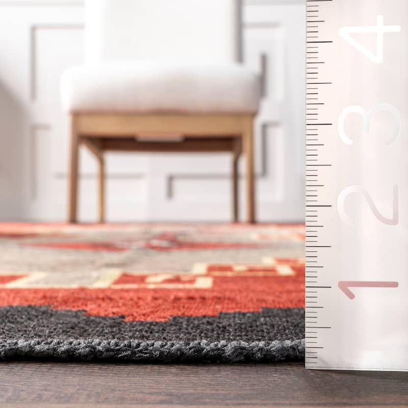 Nuloom Imelda SpinClean Aztec Machine Washable Area Rug