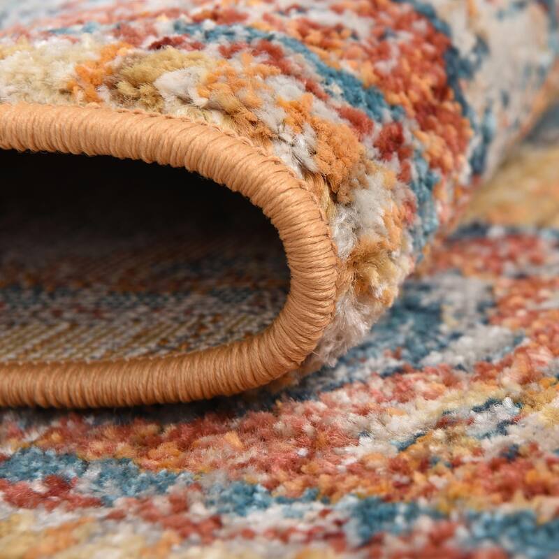 Traditional Nixa Collection Area Rug