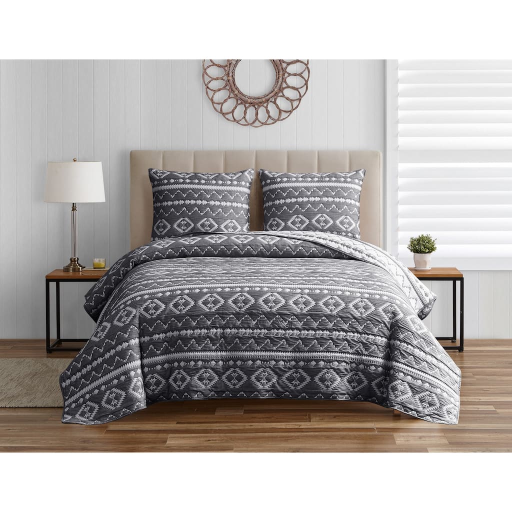 DESIGN STUDIO Desert Stripe Dark Grey Soft Matelasse Jacquard Quilt Set