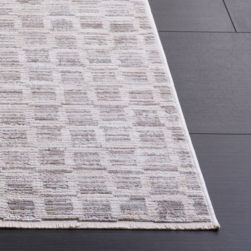 SAFAVIEH Garnet Martta Modern Rug