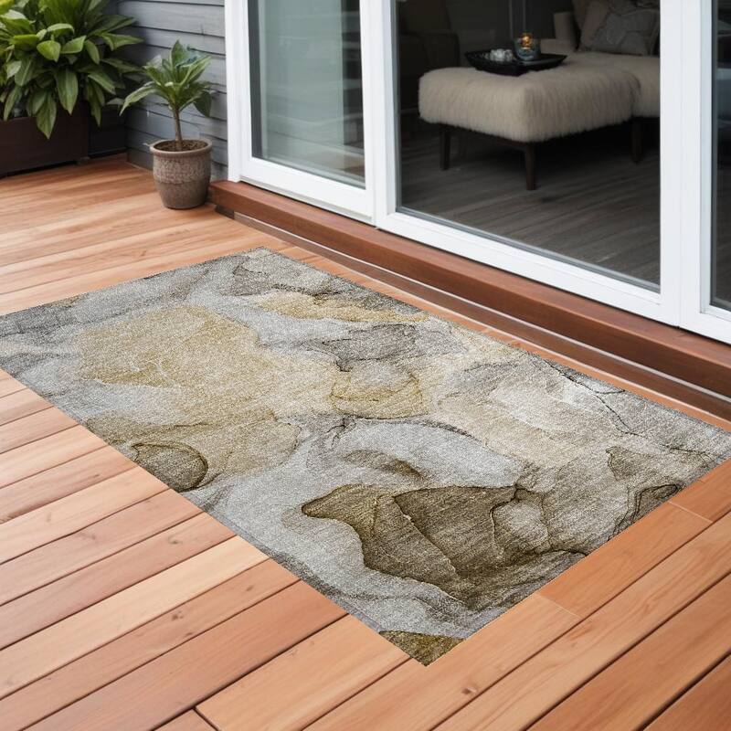 Varo Modern Art-Inspired Weather Resistant Versatile Elegance Outdoor Rug - 3' x 5' - Brown