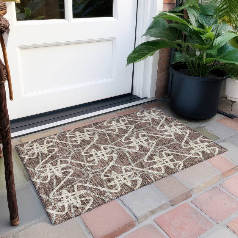Machine Washable Indoor/ Outdoor Contemporary Links Chantille Rug - Brown - 1'8" x 2'6"