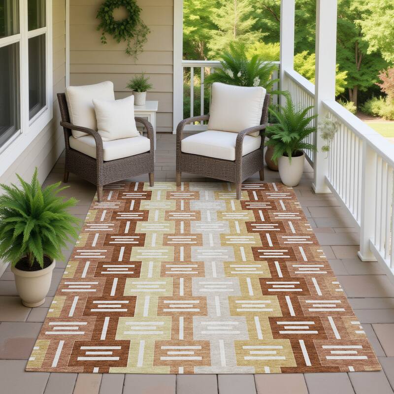 Machine Washable Indoor/ Outdoor Modern Wamego Chantille Rug