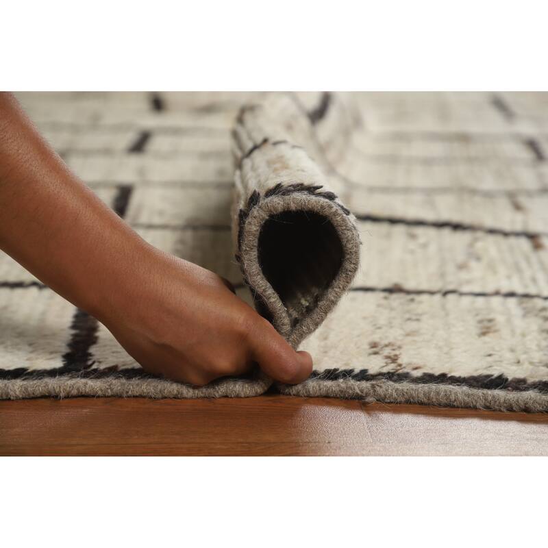 Geometric Moroccan Area Rug Hand-Knotted Beige Wool Carpet - 7'0" x 9'9"