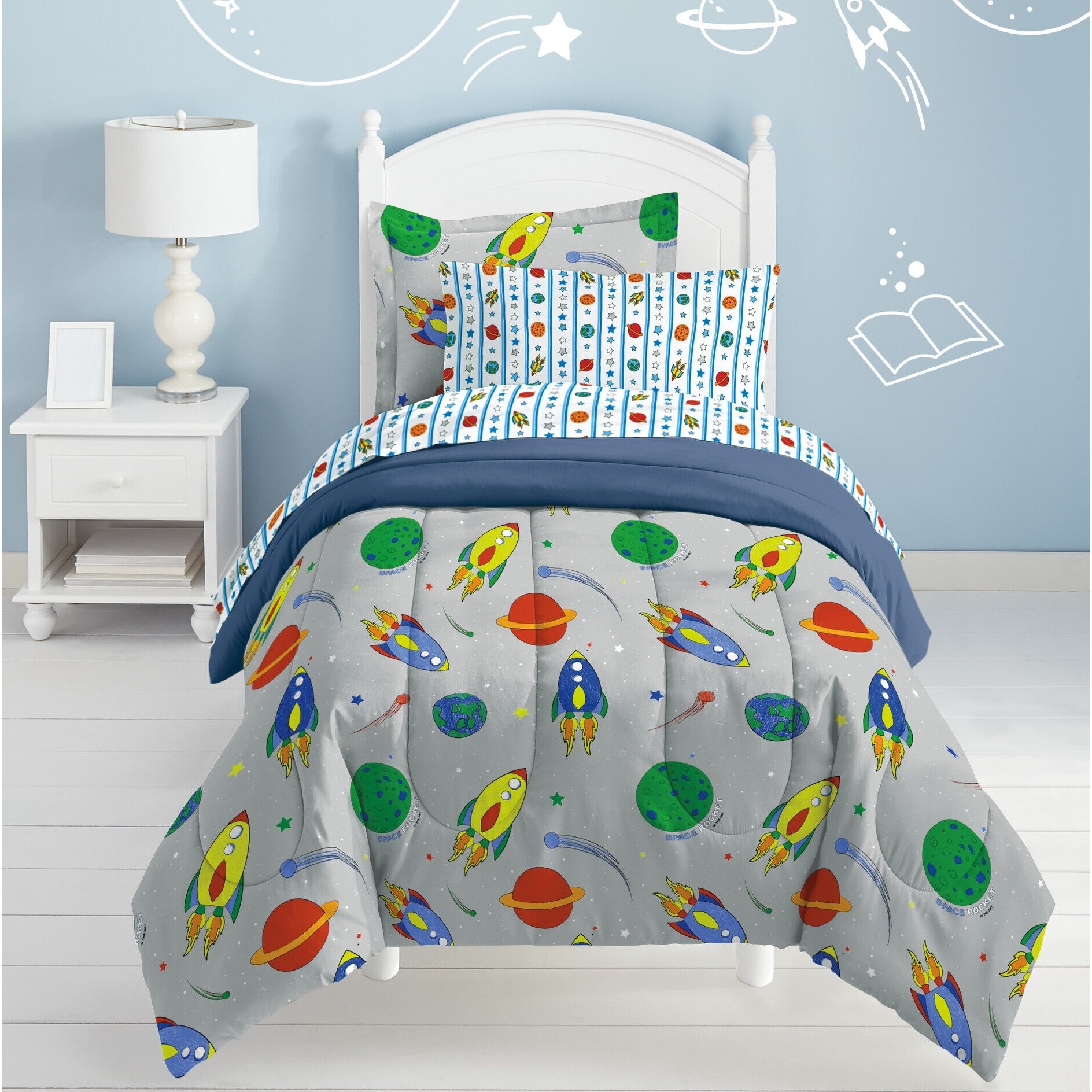 Dream Factory Space Rocket Twin 5-piece Bed in a Bag with Sheet Set