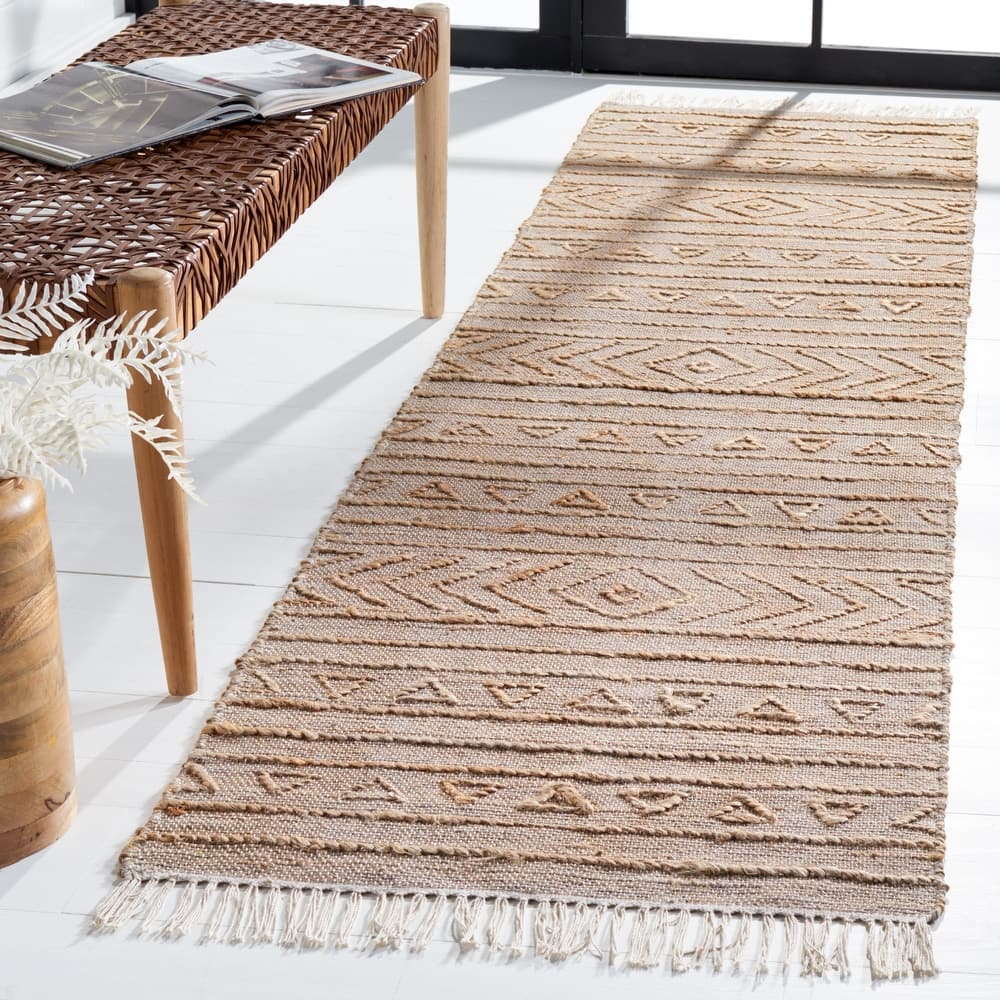 SAFAVIEH Handmade Natural Fiber Endorina Boho Jute Fringe Rug