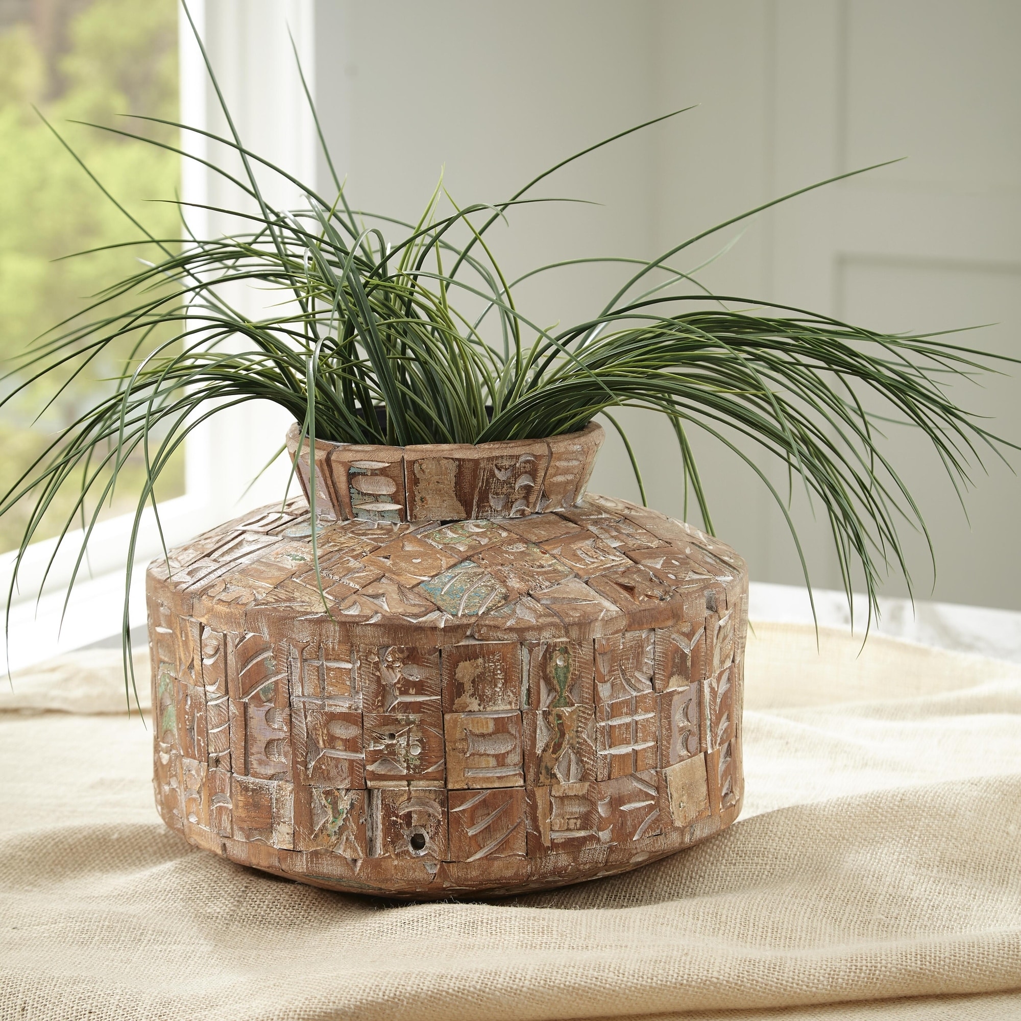 Ashley Furniture Meltland Natural/Black Vase