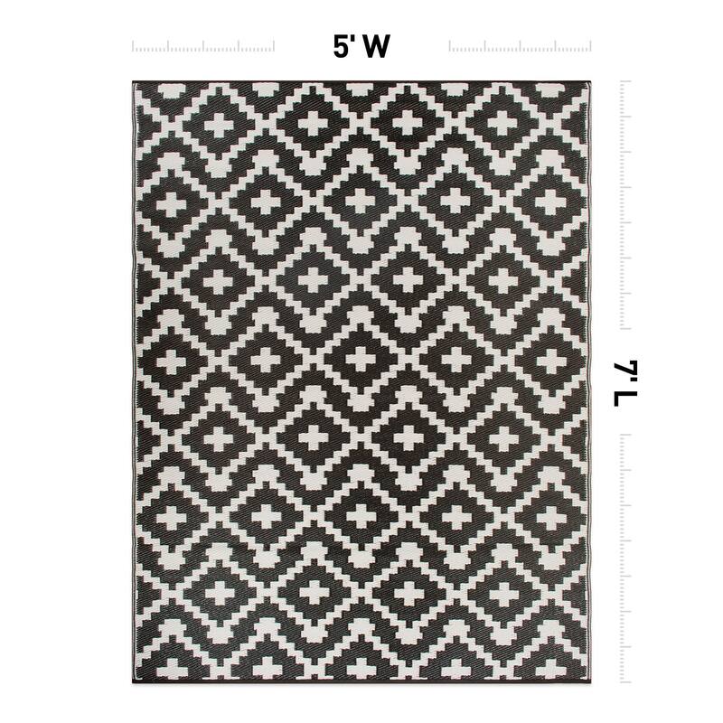 Trellis Geometric Reversible Plastic Outdoor Rugs