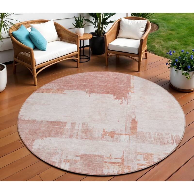 HomeRoots Abstract Traditional Rectangle Outdoor Rug - 8' Round