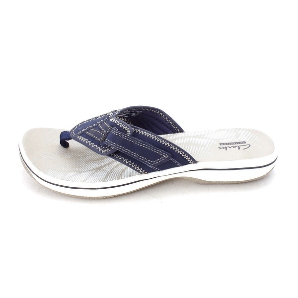 clarks brinkley athol flip flops