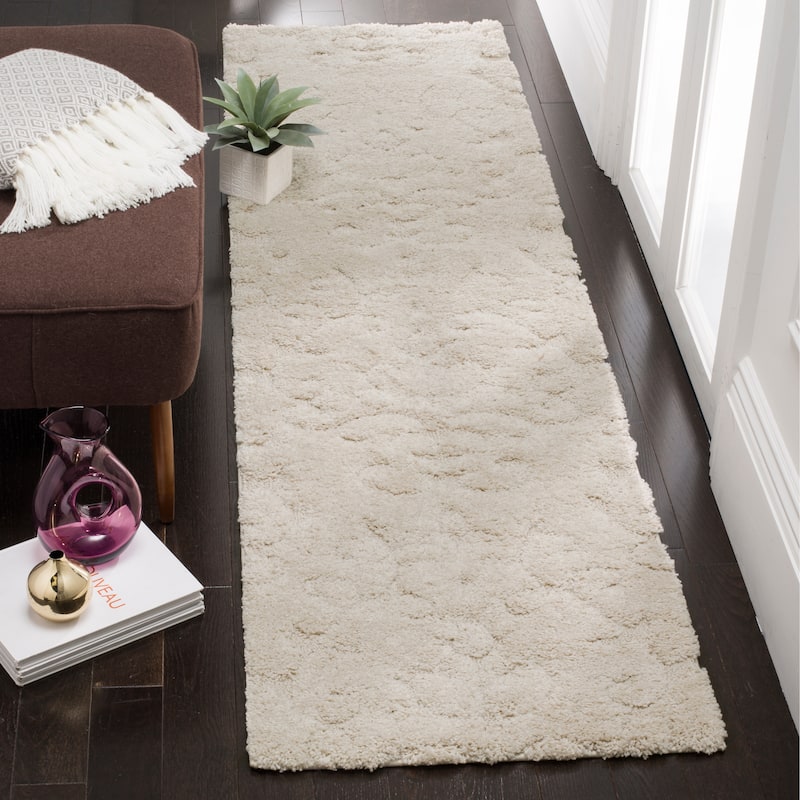 SAFAVIEH Florida Shag Valdemara Scroll Area 1.2-inch Thick Rug - 2'3" x 8' Runner - Creme - Runner