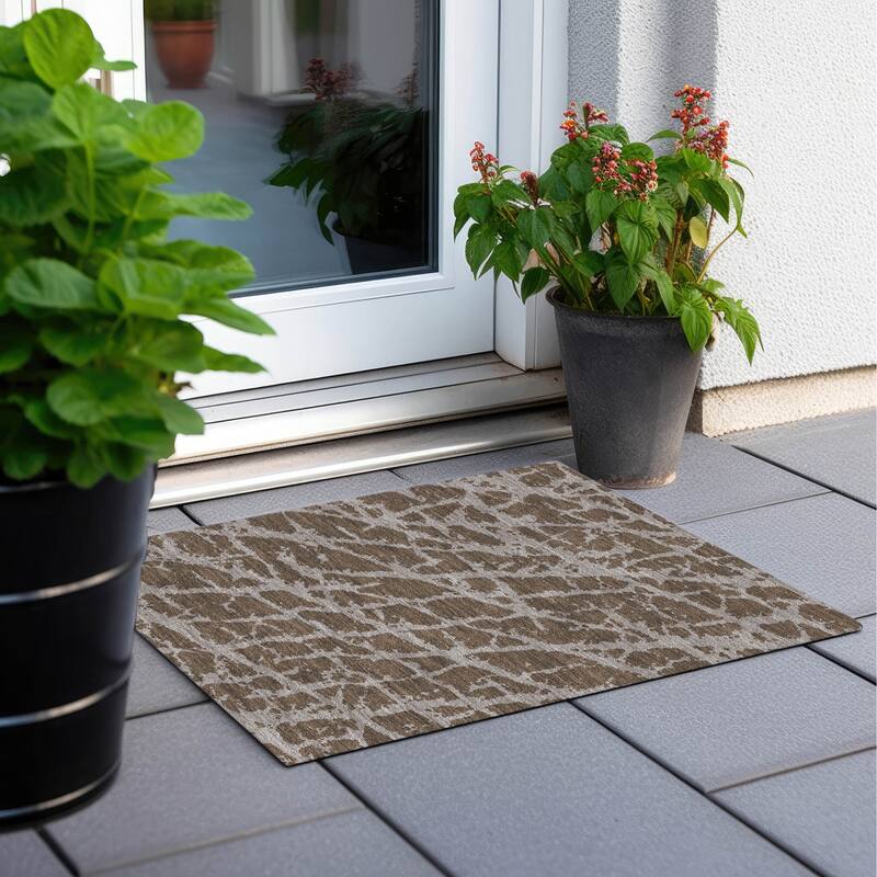 Varo Unique Abstract Weather Resistant Blended Style Outdoor Rug
