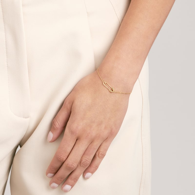 Curata 14k Yellow Gold 7.5" Single Safety Pin Adjustable Layering Bracelet