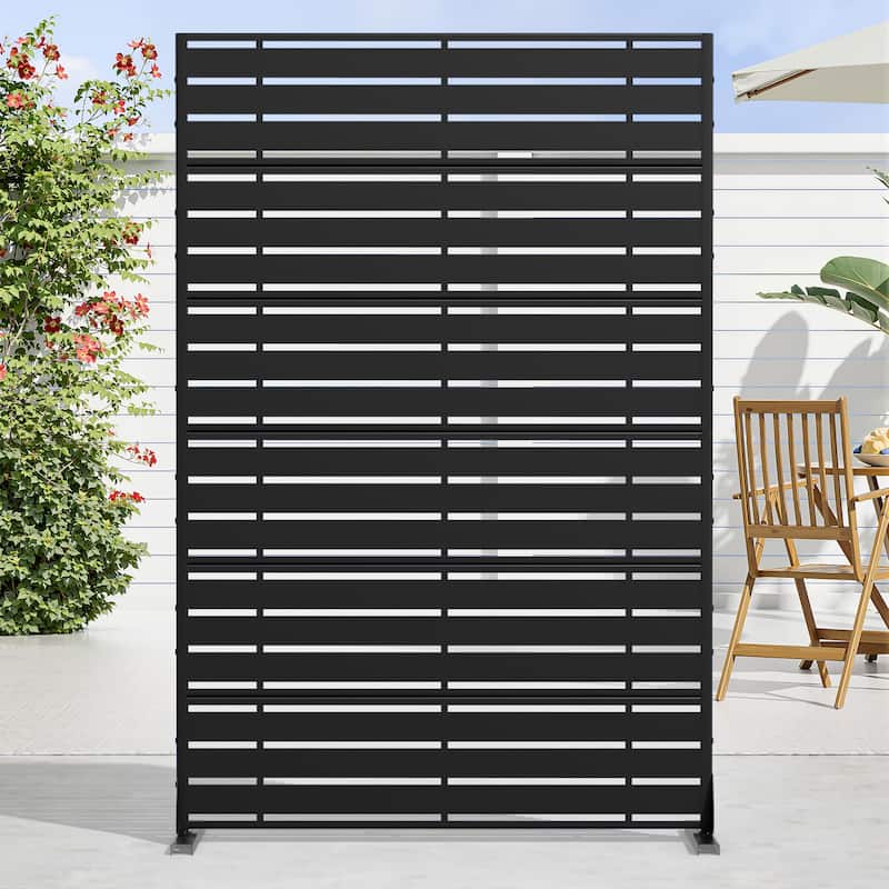 Dovelina 6ft.x 4ft. White Outdoor Freestanding Metal Privacy Screen Decorative Garden Fence - 72"x47"