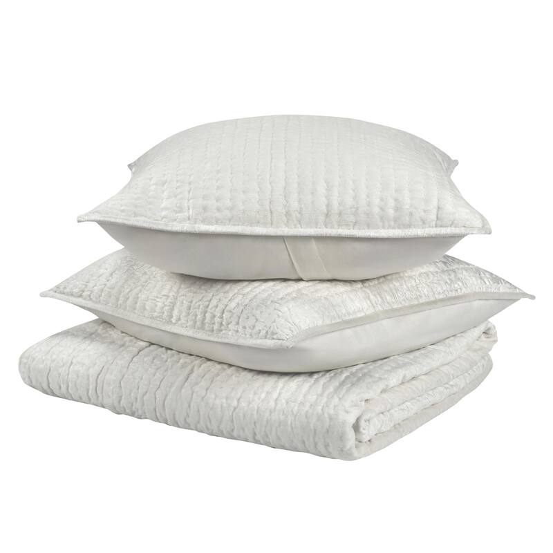 Dimitry 100% Rayon Velvet Quilt by Kosas Home