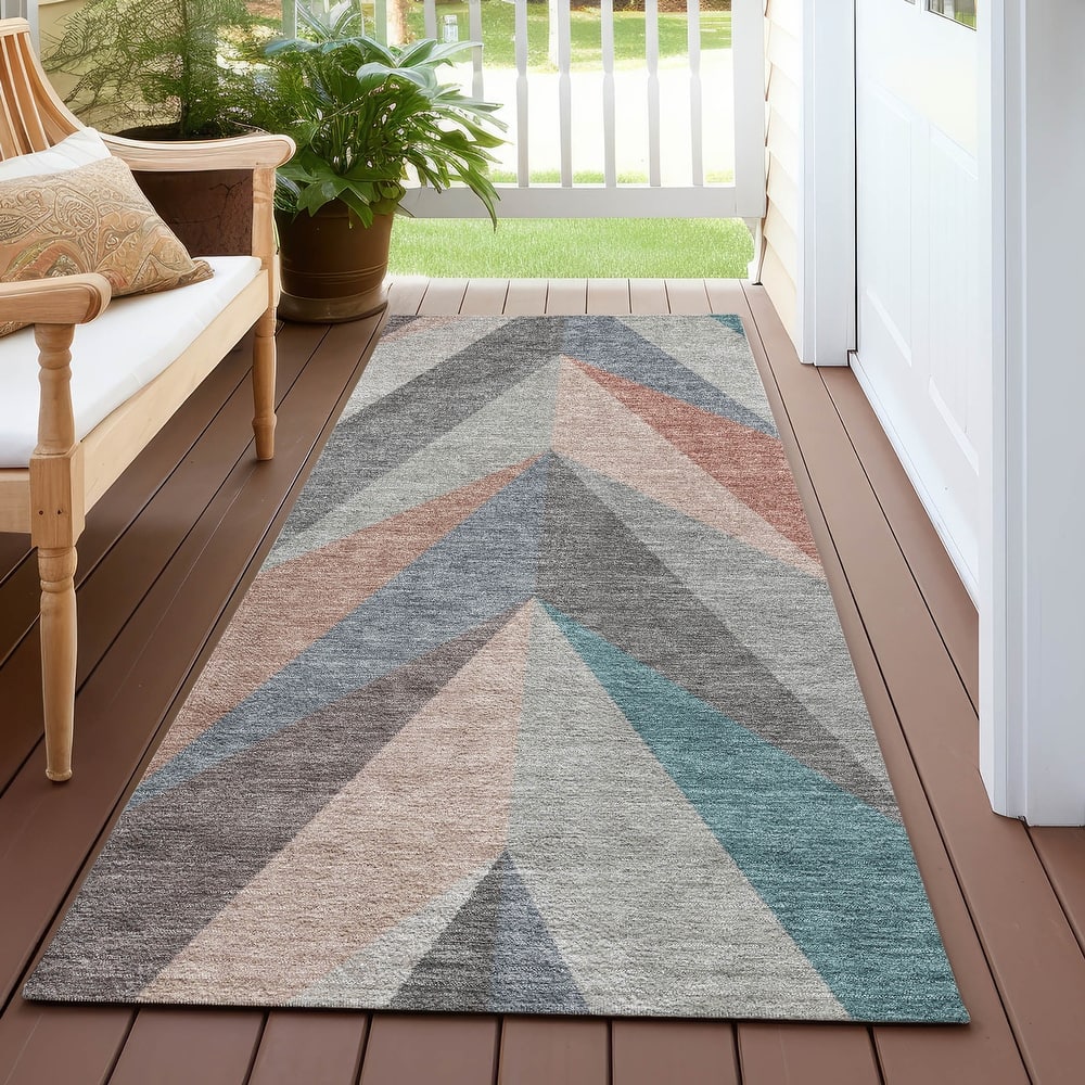 Machine Washable Indoor/ Outdoor Modern Chevron Chantille Rug