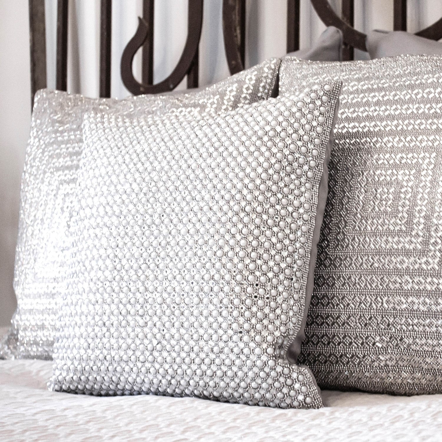 Textured white throw pillows 2025