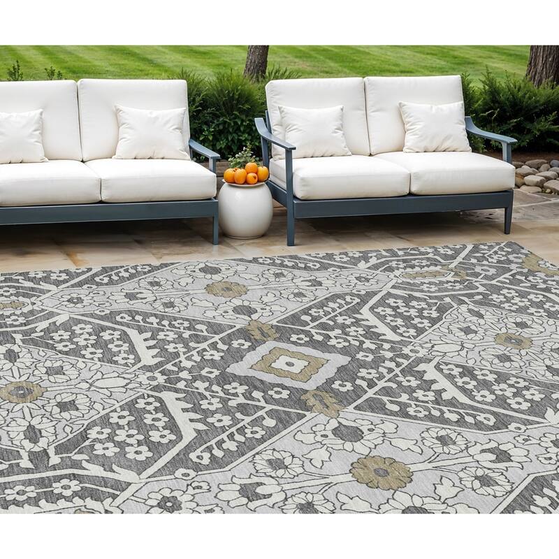 HomeRoots Floral Transitional Rectangle Outdoor Rug - 10' X 14'