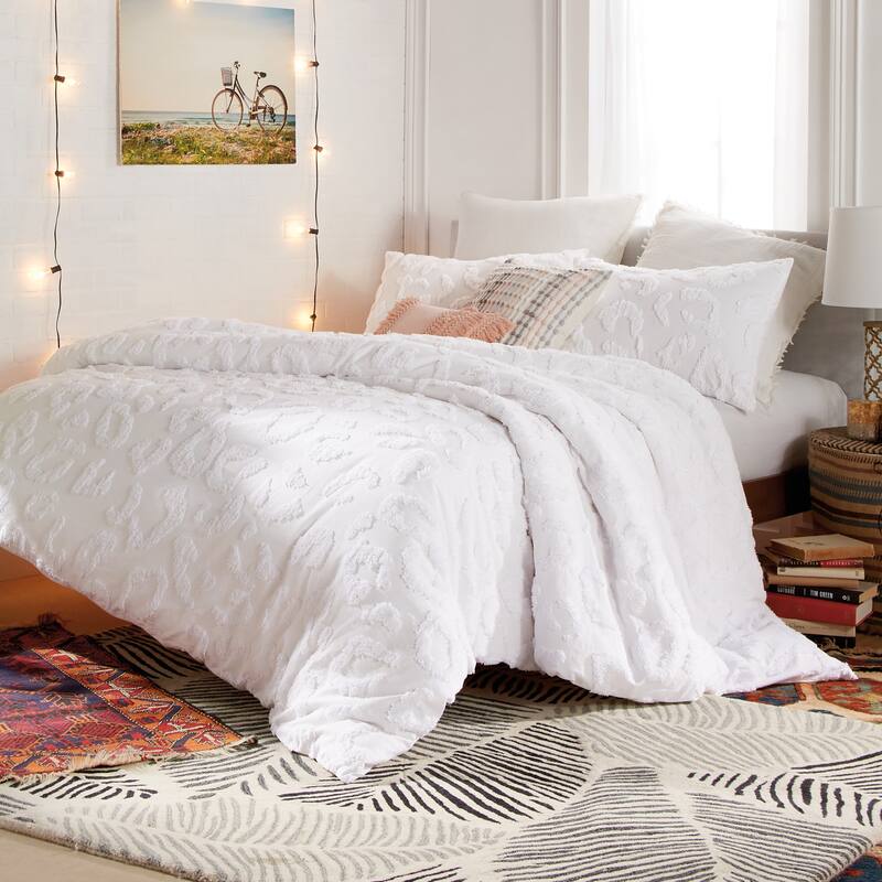 Miya Tufted Cotton Leopard Print Comforter and Sham Set