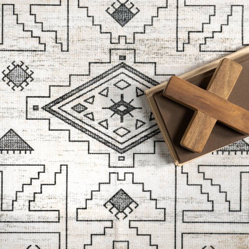 Nuloom Malena SpinClean Tribal Bordered Machine Washable Area Rug