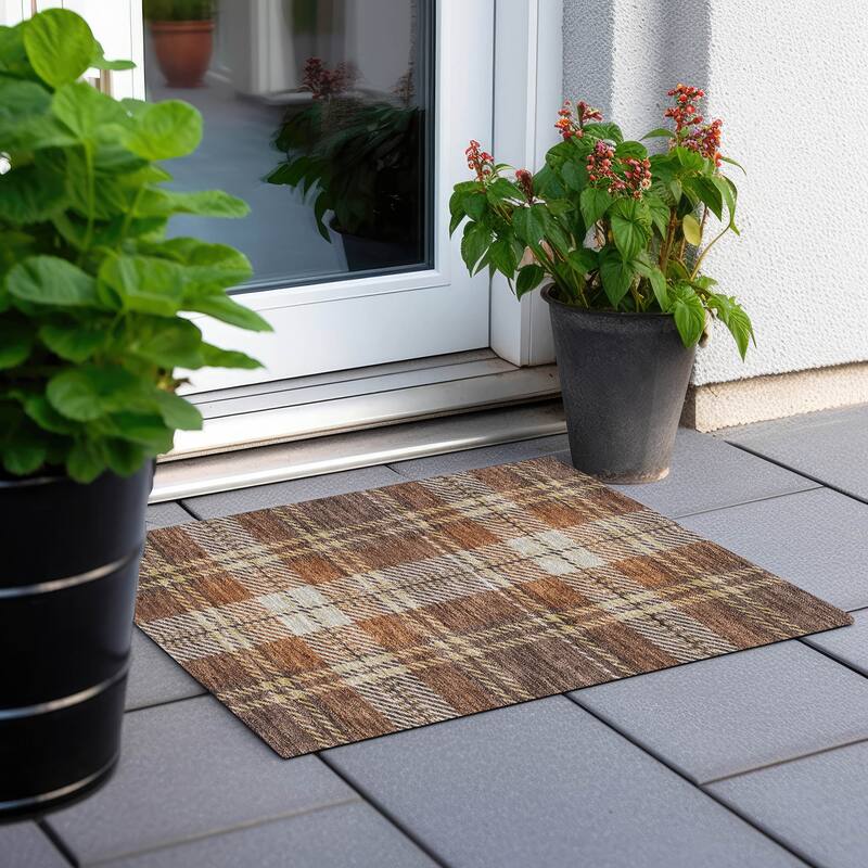 Machine Washable Indoor/ Outdoor Chantille Plaid Cozy Rug - Chocolate - 1'8" x 2'6"