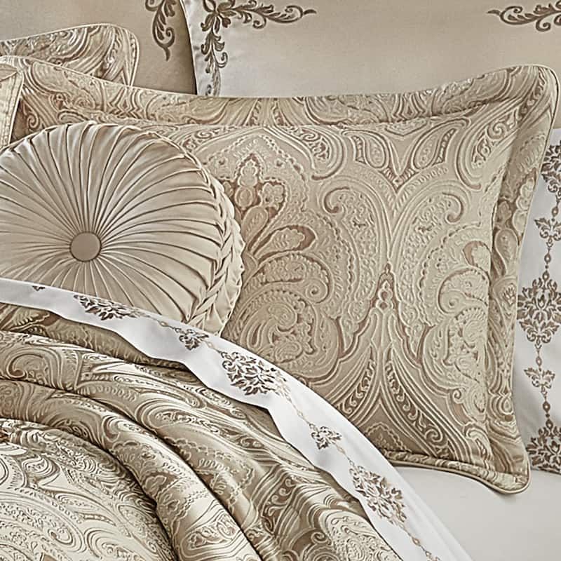 J. Queen New York Trinity Comforter Set - California King