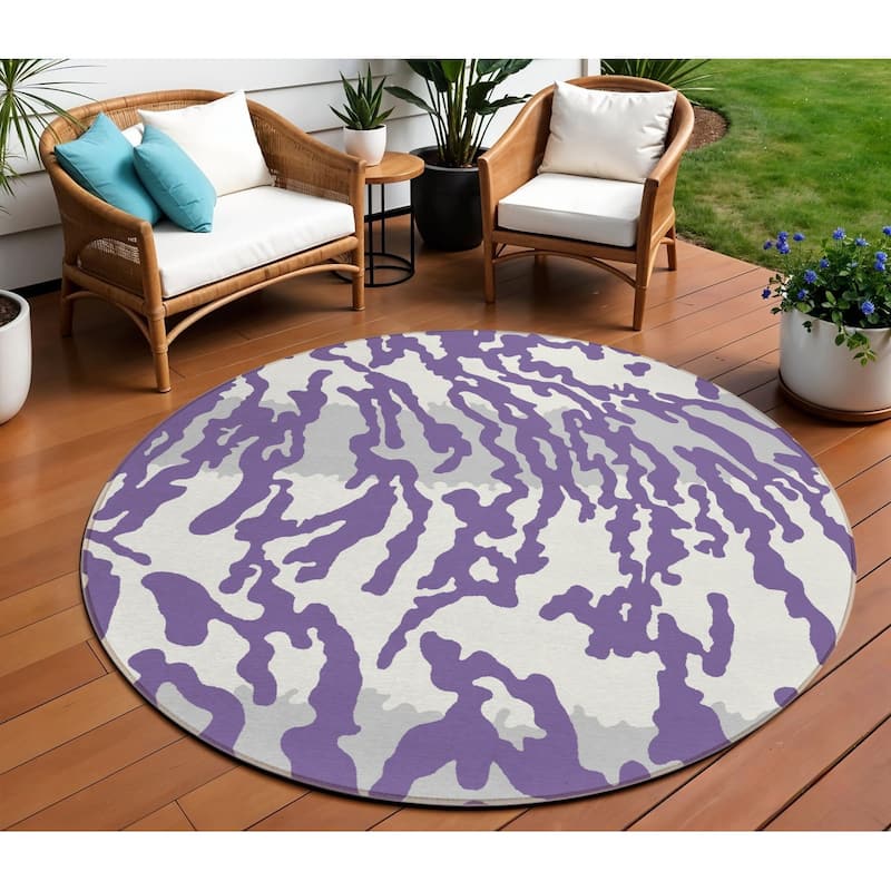 HomeRoots Animal Print Transitional Rectangle Outdoor Rug - 8' Round