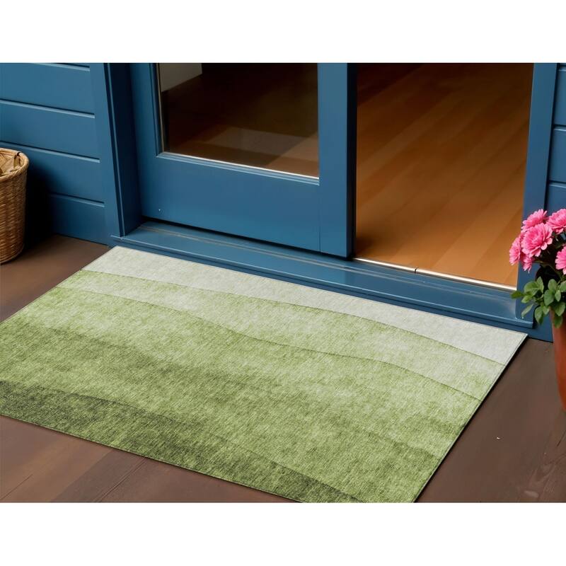 HomeRoots Ombre Transitional Rectangle Outdoor Rug - 3' x 5'