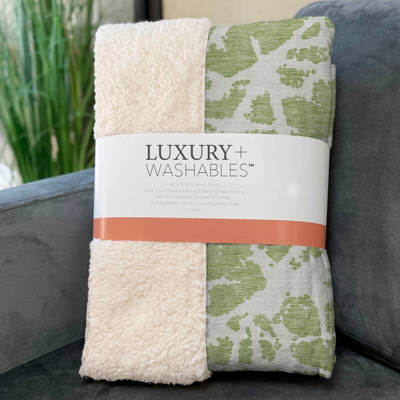Premium Machine Washable Sherpa Casual Contemporary Throw Blanket