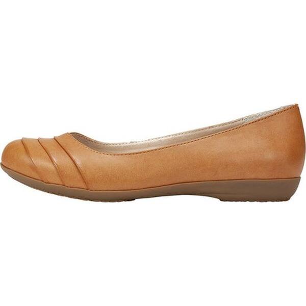 CLIFFS BY WHITE MOUNTAIN Shoes Clara Womens Flat