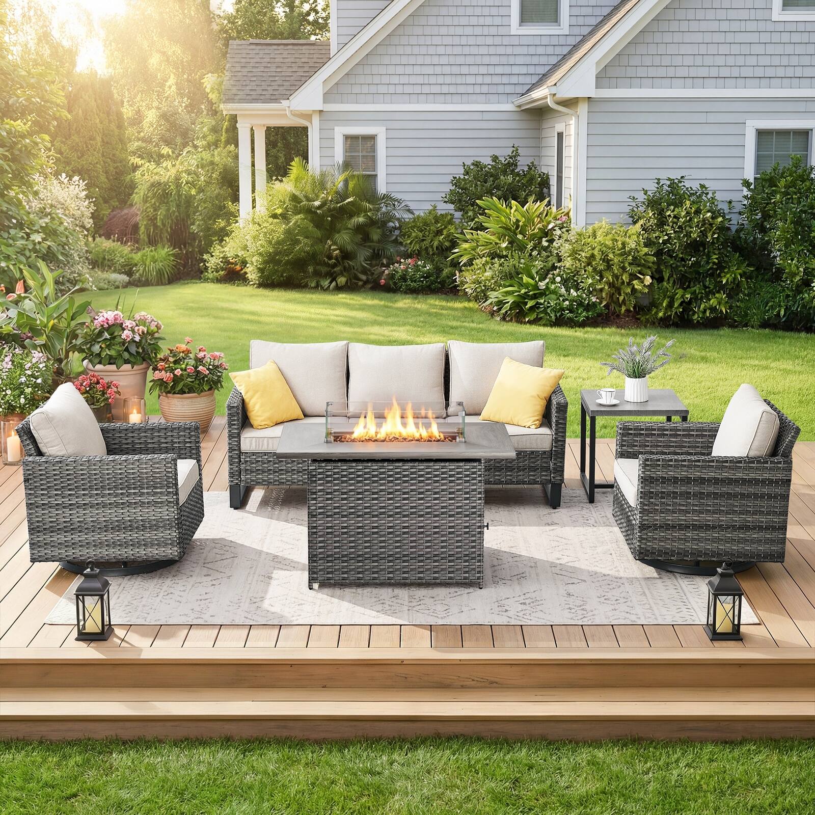 Option Gray Wicker & Beige Cushion
