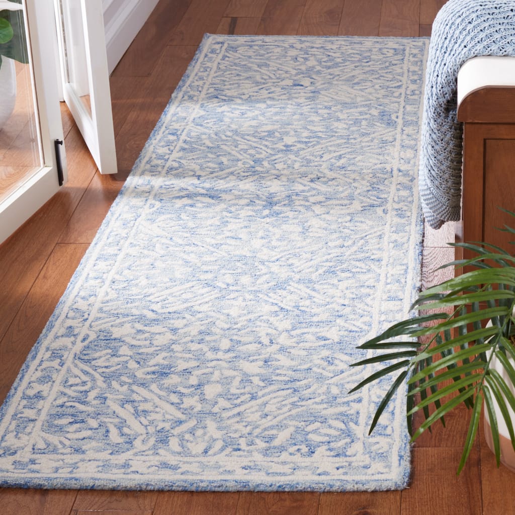 SAFAVIEH, Handmade Micro-Loop Marushka Wool Rug