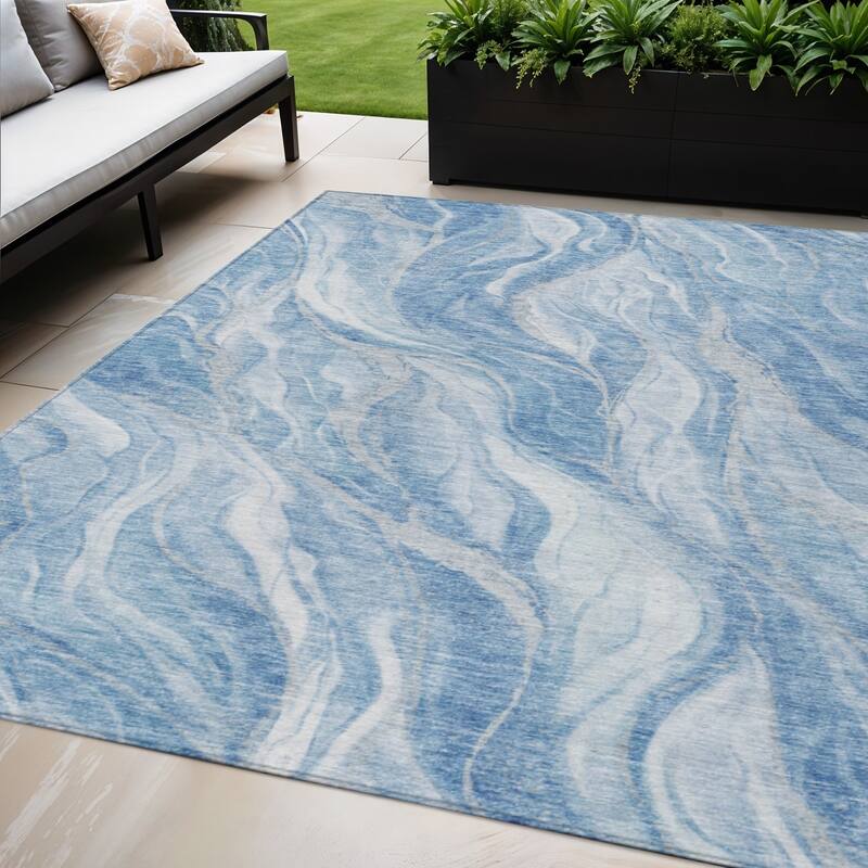 HomeRoots Abstract Transitional Rectangle Outdoor Rug - 5' X 8'